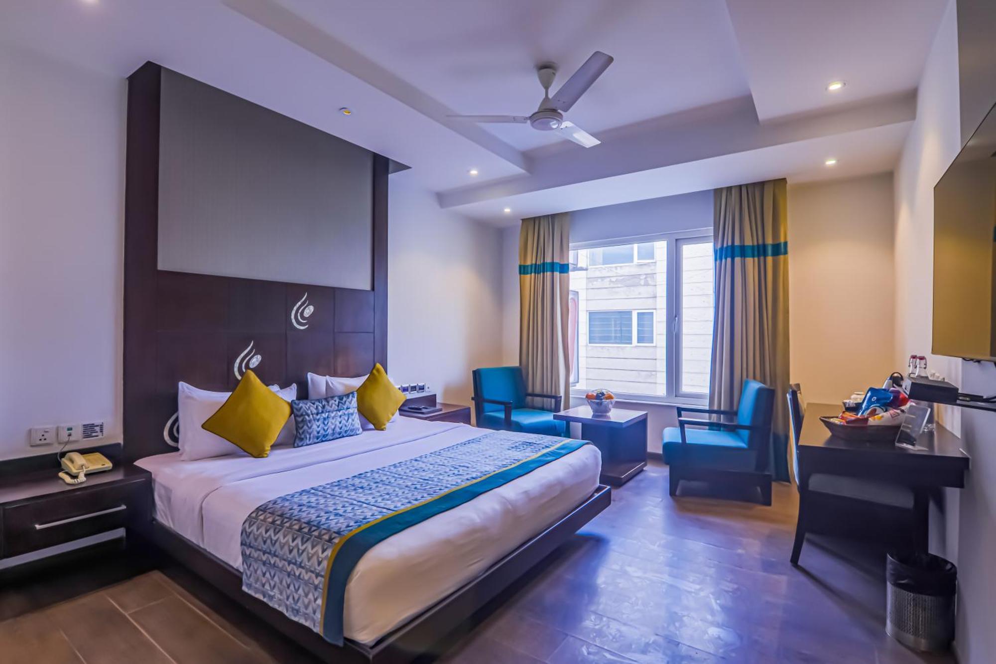 Hotel Godwin Deluxe -free Airport Pickup -traveller's Choice Award Winner 2025